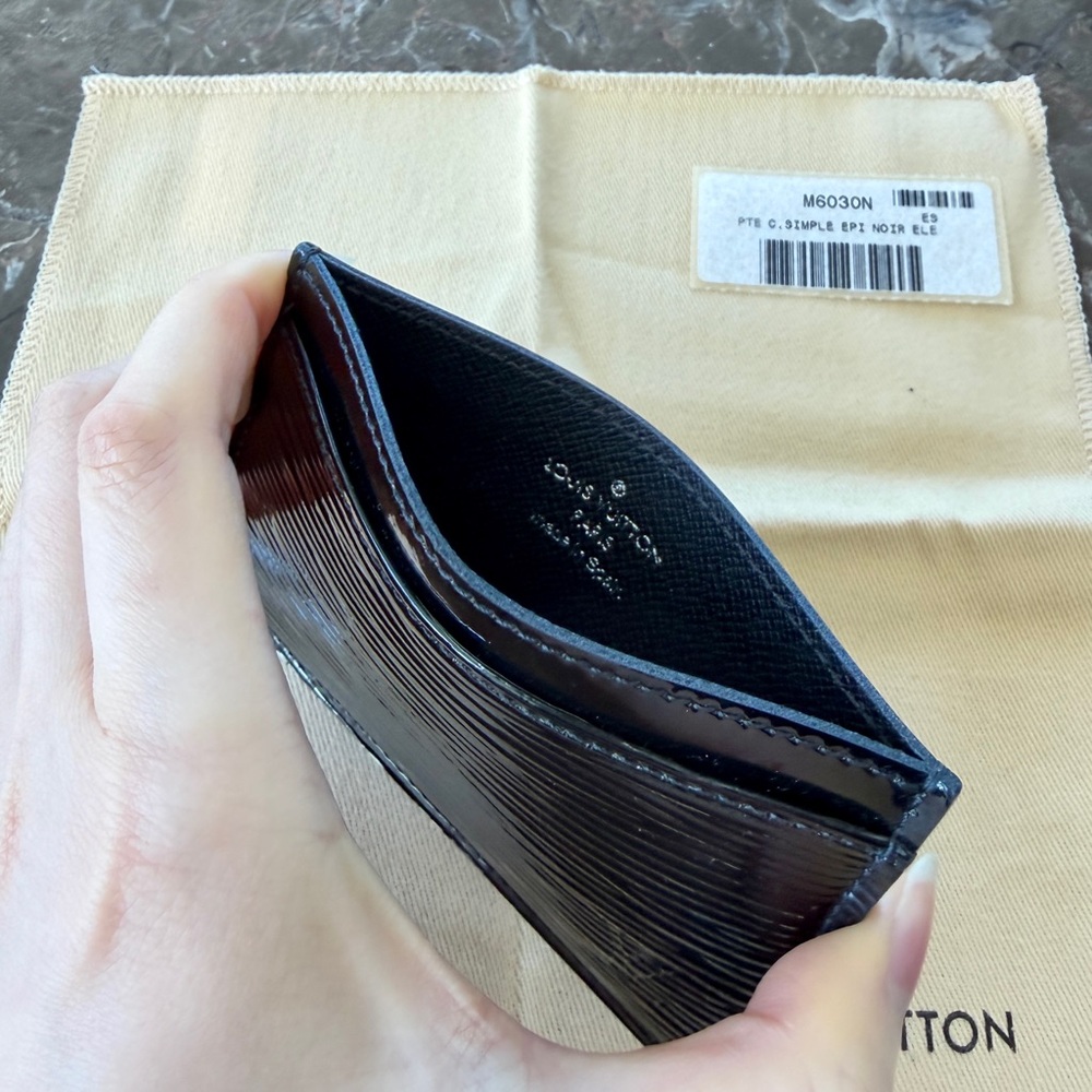 Louis Vuitton LV Black Epi Patent Leather Card Holder Wallet - Picture 6 of 11